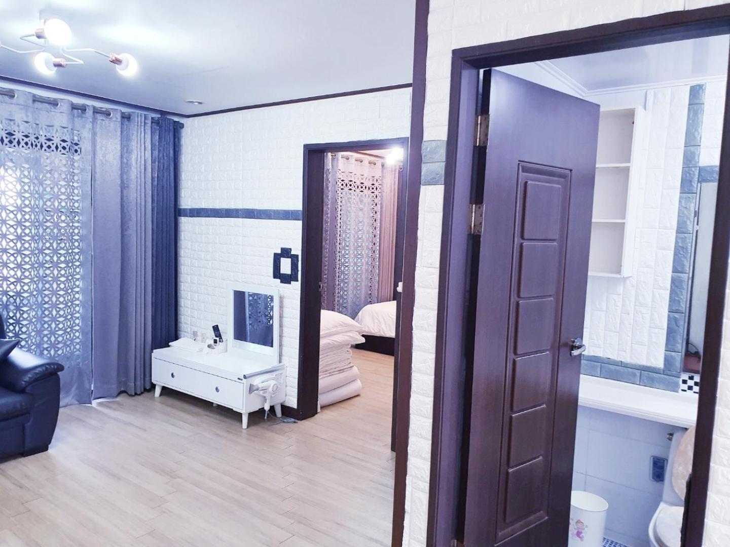 Pureun Jeju Pension Согвіпо Номер фото