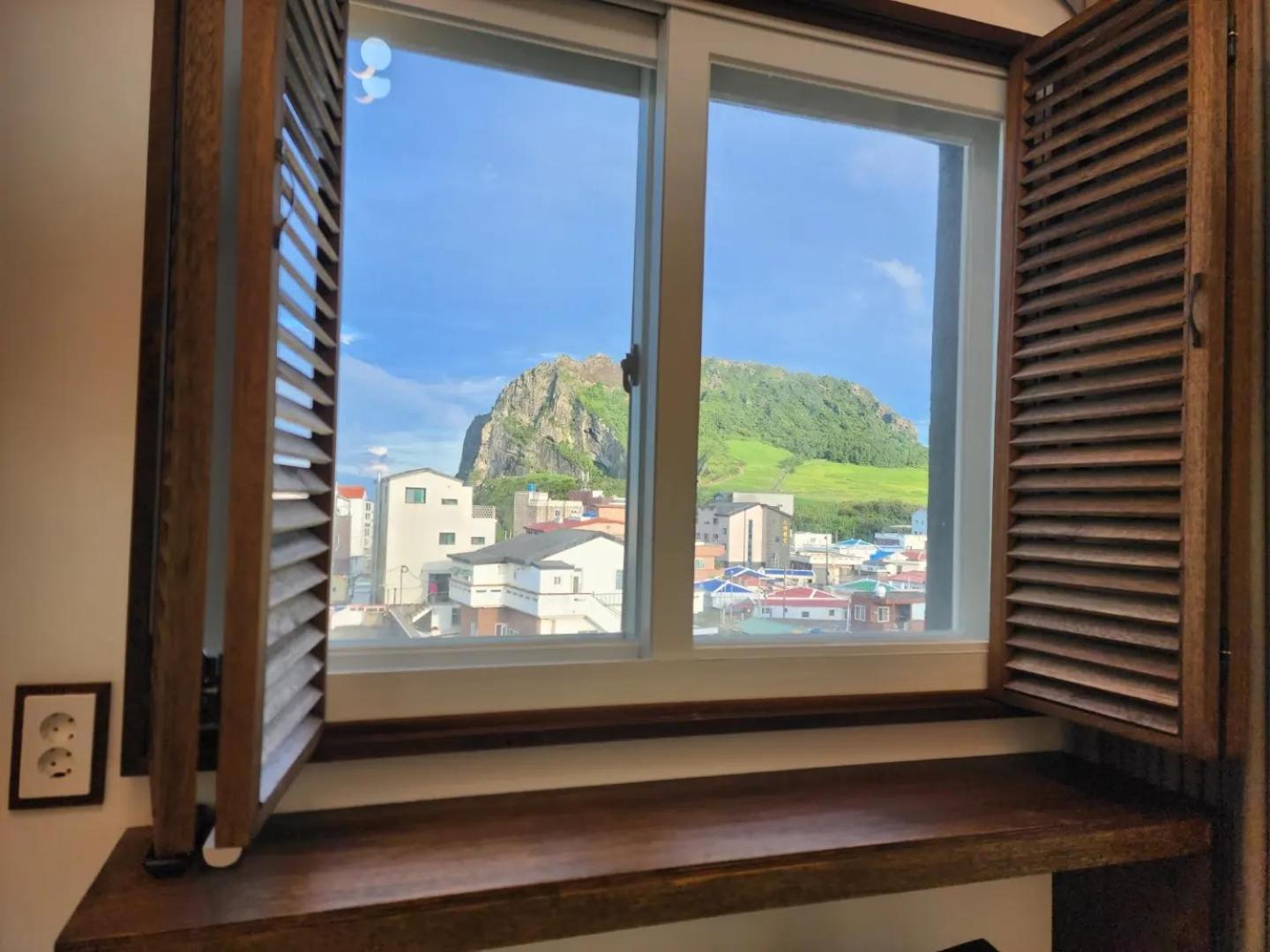 Pureun Jeju Pension Согвіпо Екстер'єр фото